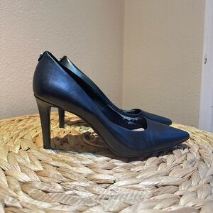 MICHAEL KORS Pumps size 8.5